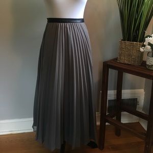 Grey pleated midi skirt